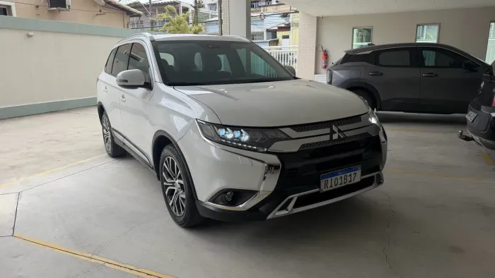 Mitsubishi Outlander Comfort 2.0 16V Aut. 2018