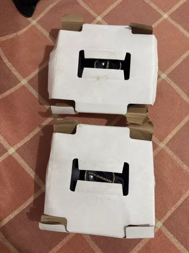 4 Auto falantes Hurricane kit, portas e tampão semi novo, zeeero.