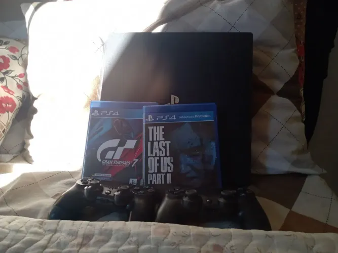 PS4 PRO 1TB 4K HDR