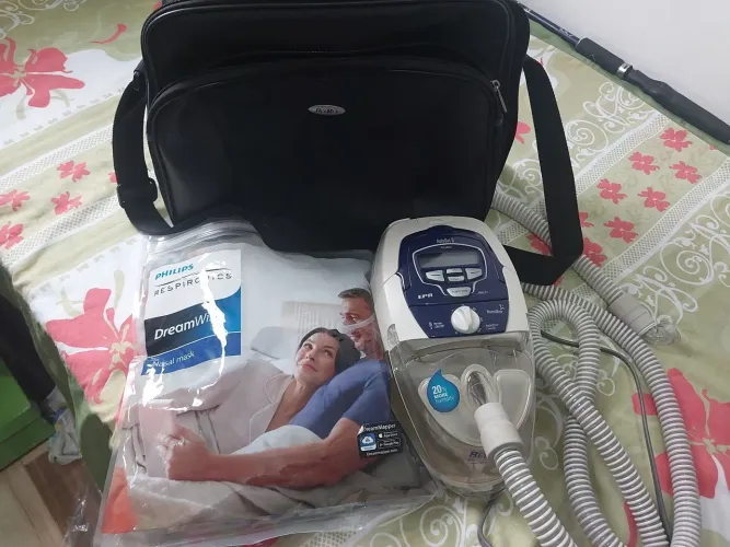 Cpap Resmed Automático com Umidificador, Máscara Nova, e demais itens !! Nunca foi usado