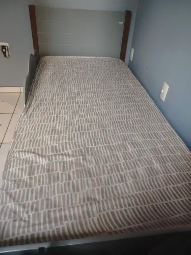 Cama de solteiro com auxiliar e colchão