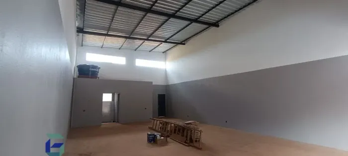 Galpão comercial para alugar, 113m² - Terras de Cravinho