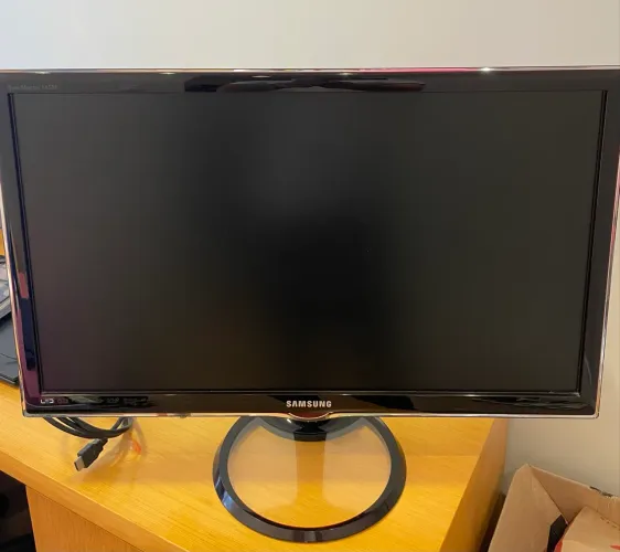 Monitor TV 27 polegadas, Samsung.