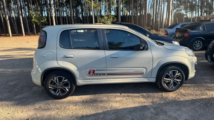 Fiat Uno Sporting 1.3 Flex 8V 5P 2017