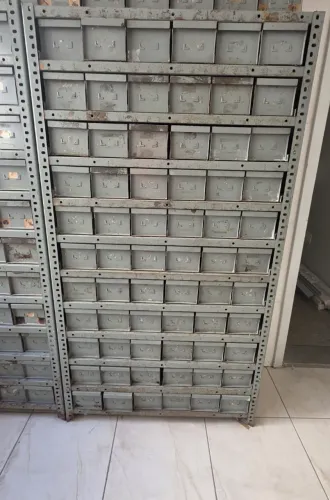 Gaveteiro para organizar peças