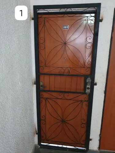 Alugo um lindo apartamento.