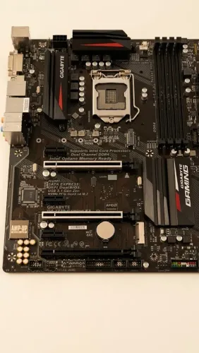 Placa-mãe Gigabyte GA-Z270-Gaming K3 