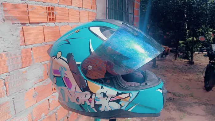 Capacete norisk 58