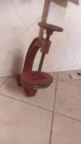Máquina de fazer remendo de borracharia