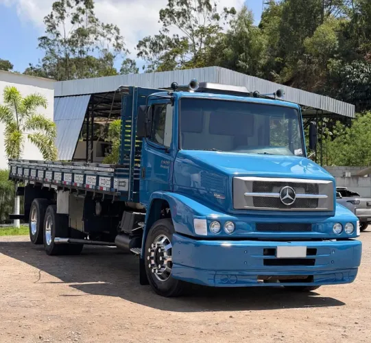 MB 1620 eletronic/ carroceria truco/2012