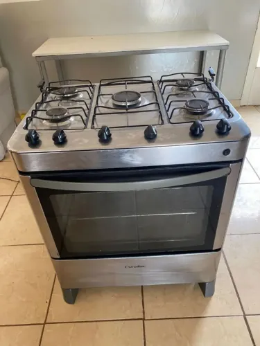 Vendo Fogão Esmaltec Inox 5 Bocas e Forno em perfeitas condições
