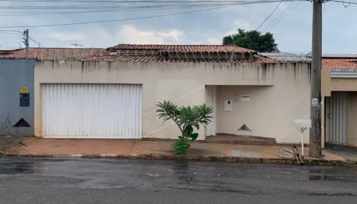 Casa para venda no Bairro Segismundo Pereira