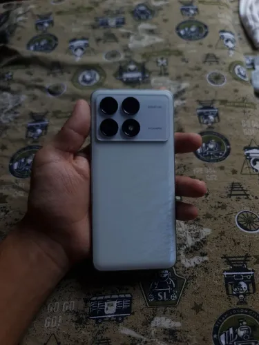 POCO F6 PRO 512 / 12 RAM 