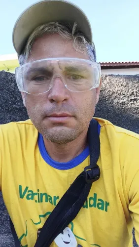 Limpeza de terrenos e roçar cortar grama