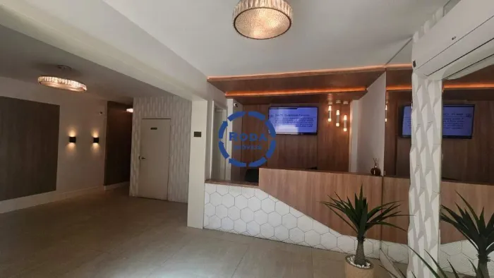 Sala Comercial à Venda  76 m², Frente, 2 Banheiros, 1 Vaga em Santos (Encruzilhada)