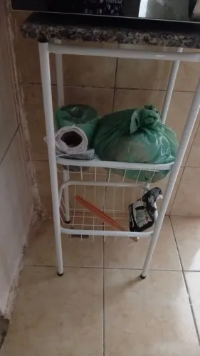 Fruteira em ótimo estado 