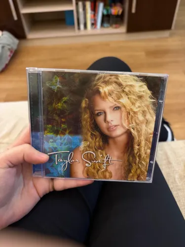 Cd Taylor swift debut