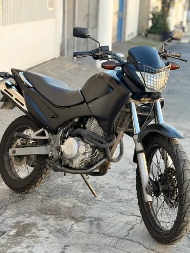Falcon personalizado preto fosco