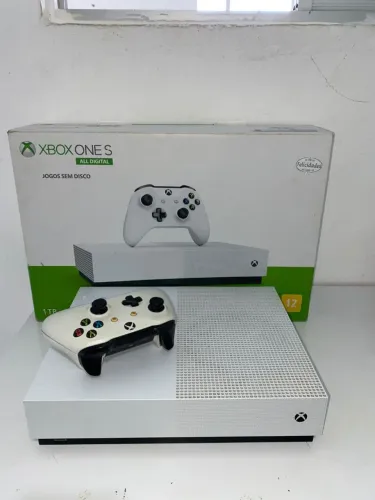 Xbox one s ( ALL digital ) 1TB Pra vender ou trocar!! Peça de pc