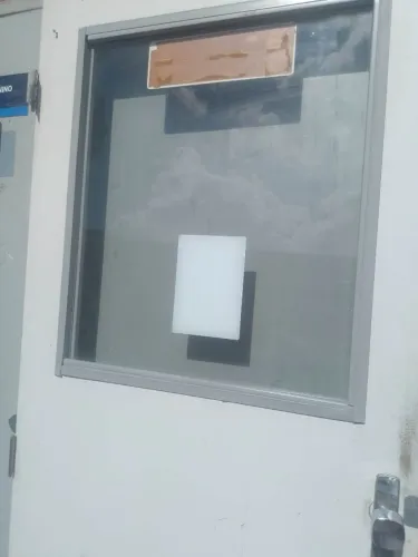 Portas em ótimo estado já com fechadura apt 150,00 pra sair rápido