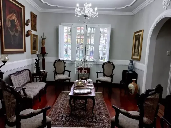 Casa à venda com 3 quartos, 250m² - Centro - Petrópolis/RJ