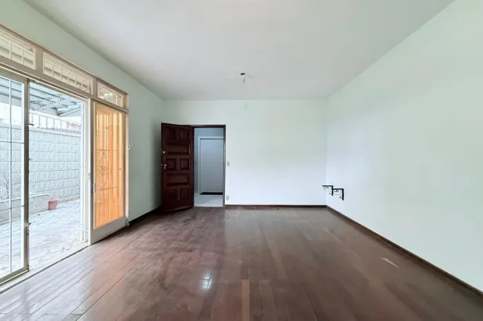 Apartamento à Venda - Coração de Jesus, 4 Quartos, 255 m2