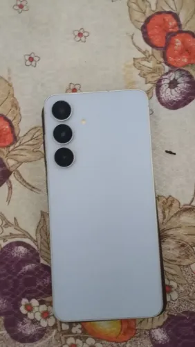 VENDE-SE SAMSUNG S25 FE 2 MESSES DE USO