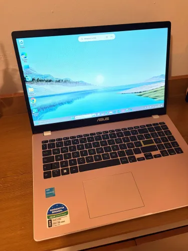 Vendo notebook Asus Vivobook Go
