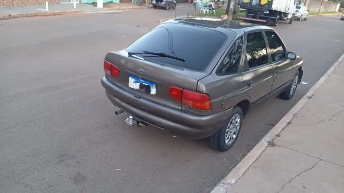 Ford Escort GL 1.6 MPI 2001