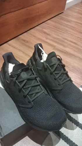 Tênis Adidas Ultraboost 20 - TAM. 43/44