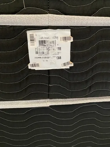 Cama e colchão de casal Ortobom