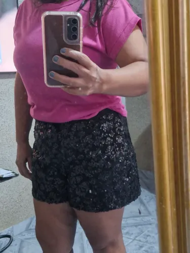 Vendo short de festa 42