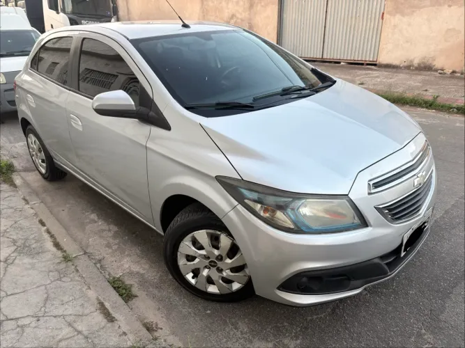 Chevrolet Onix Hatch LT 1.4 8V Flex Power Aut. 4P 2014