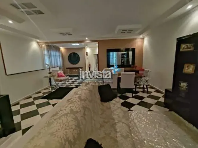 Comprar casa com 3 dormitórios na Aparecida em Santos.