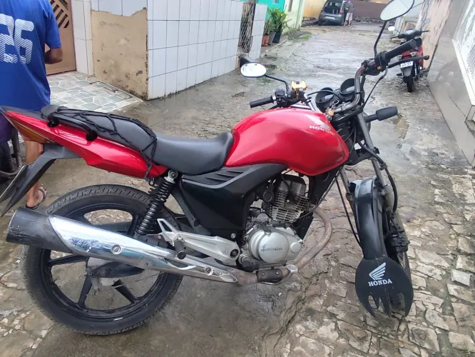 Vende-se Titan 150 KS ( modificada para Injeção)