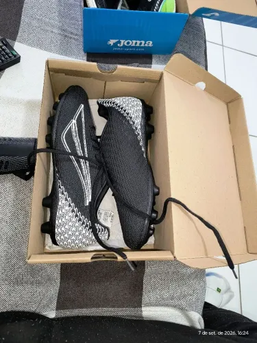Tênis masculino penalty com caneleira