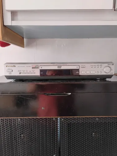 DVD Player Panasonic com sistema surround