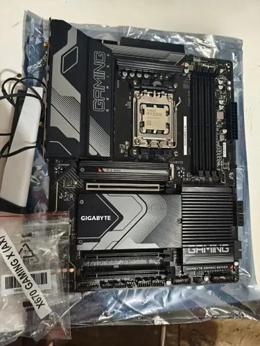 Kit Upgrade AM5 Ryzen 9 7950x + Placa Mãe Gigabyte X670  Gaming AX