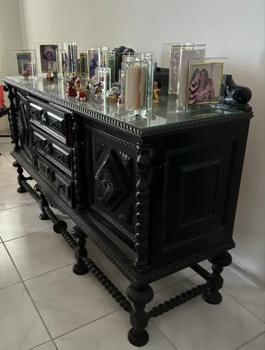 Bufet madeira maciça 