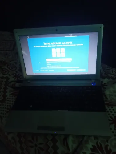 Vende se um notebook