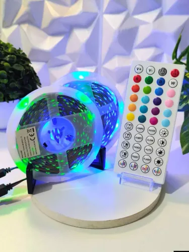 Fita Led 5 Metros USB com App e Som Ambiente