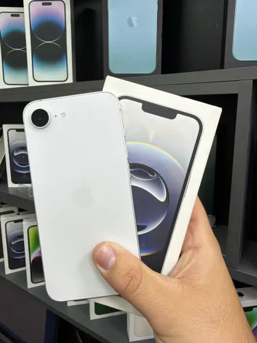 iPhone 16E