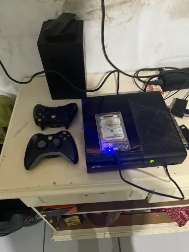 X box 360 desbloqueado rgh em perfeito estado de funcionamento 