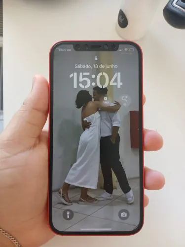 iPhone 12 - 64GB com capa e película