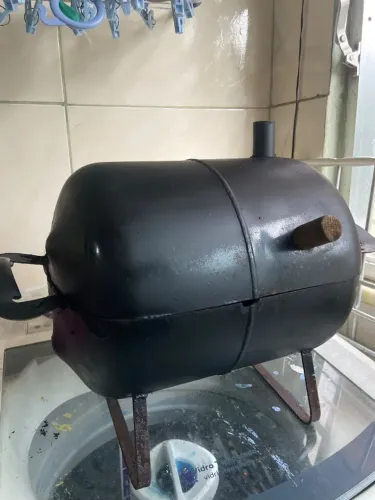Vende-se  Churrasqueira Portátil