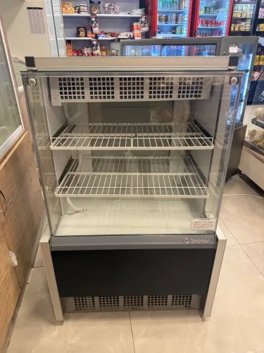 Vitrine refrigerada Gelopar. Pra vender hoje 