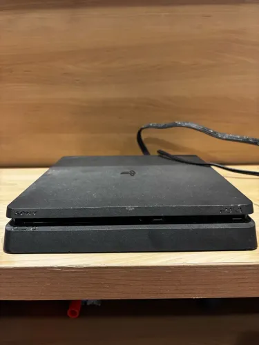 PS4 VERSÃO SOFTWARE DO SISTEMA 14.00, COM JOGOS PODENDO SE QUISER ESTAR EM INCLUSO