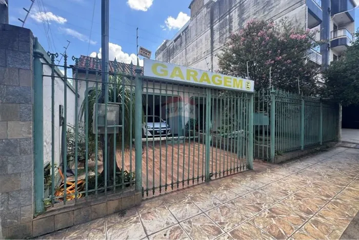 CASA NA AVENIDA PADRE ARNALDO JANSEN