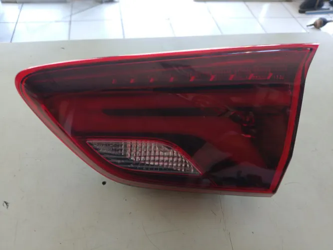 Lanterna da tampa lado direito Onix sedan (LED)