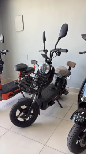 Scooter Elétrica E-Town Street